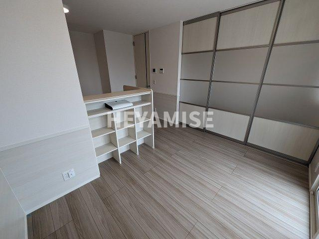 ハピネス古賀島B棟の居間・リビング|※室内画像は別号室のもの