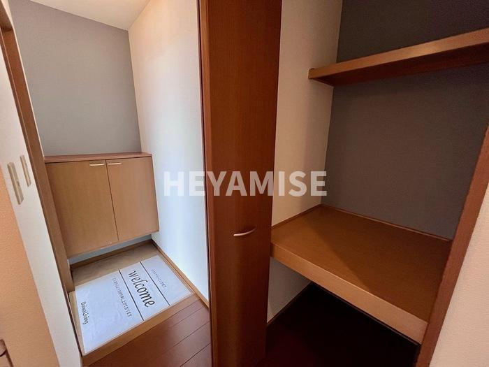 レジデンス原口Ⅱの玄関