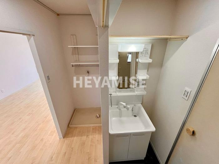 レジデンスIMAZU A棟の洗面所