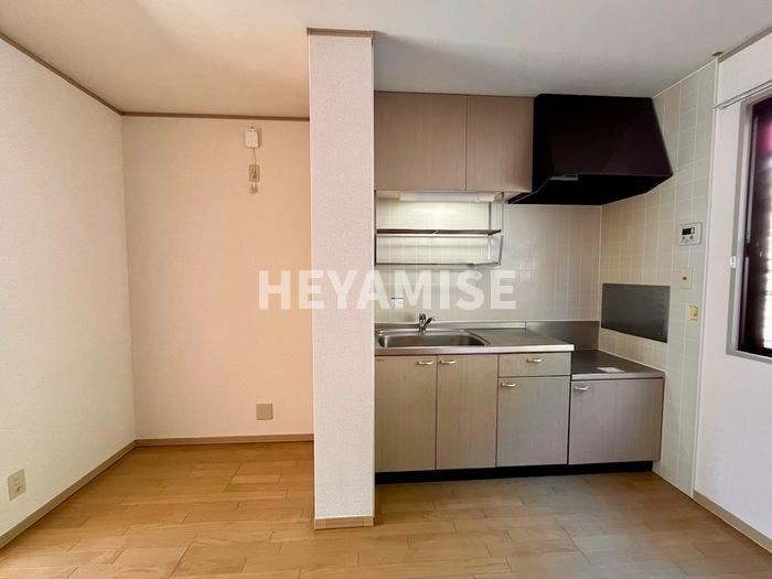 ロイヤルガーデン永田 B棟のキッチン