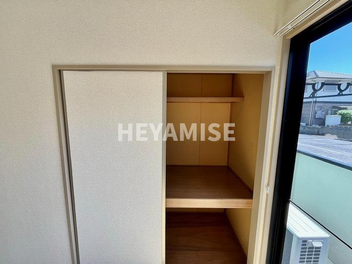 ロイヤルガーデン永田 B棟の収納