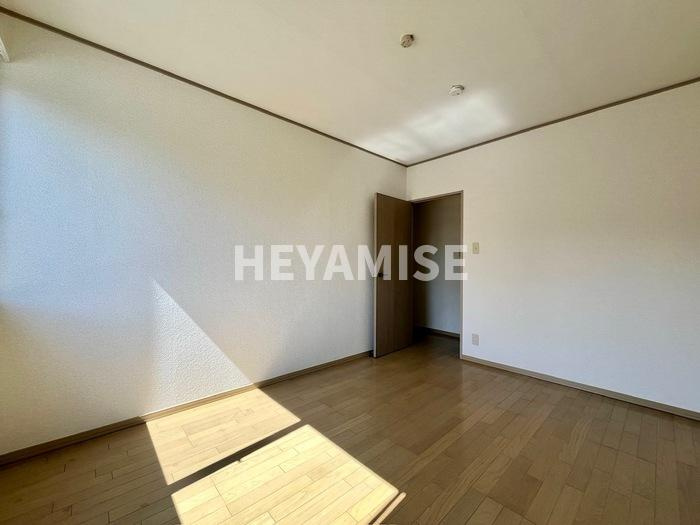 ロイヤルガーデン永田 B棟の内装