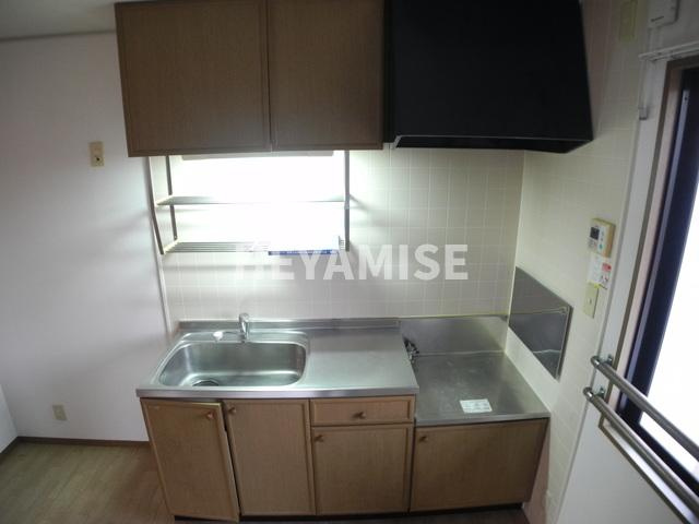 ロイヤルガーデン白岩C棟のキッチン|※室内写真は同物件の反転タイプとなります