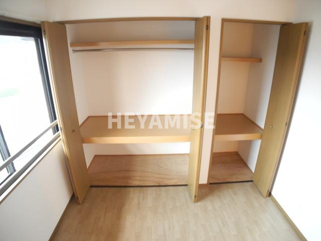 ロイヤルガーデン白岩C棟の収納|※室内写真は同物件の反転タイプとなります