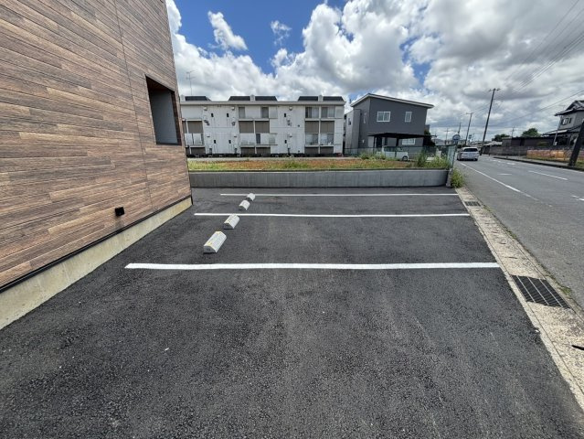 【駐車場】