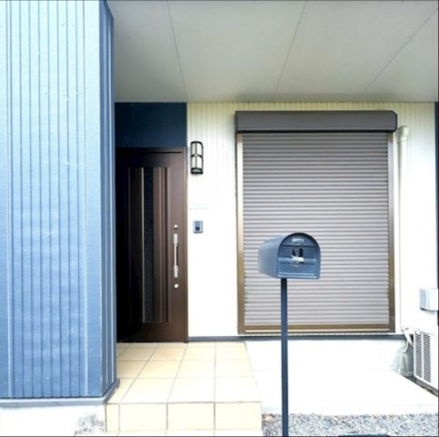 フォンターナESTⅢのエントランス