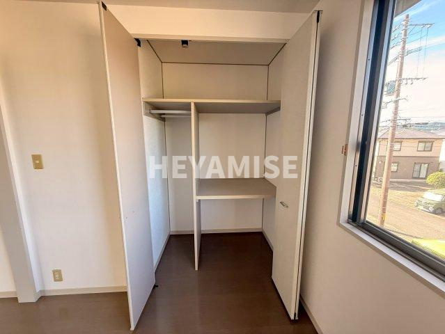 パークヒルズ桜の里　B棟の収納