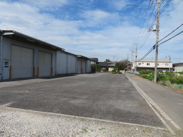 川越市大字鯨井の倉庫