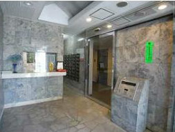 エスタ梅ヶ丘　浴室乾燥　IHコンロ　オートロックのエントランス