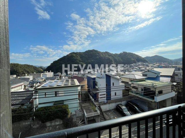 Signpost長崎外大前