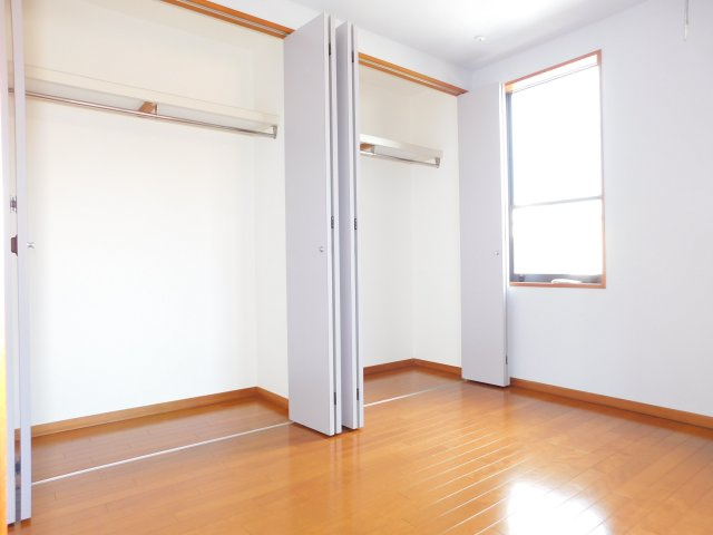 名古屋市中川区服部２丁目の中古一戸建のその他|☆ランドリールーム☆　　物干しと収納付きで、洗濯にかかる時間を短縮できます♪　（２０２５年７月リフォーム済）