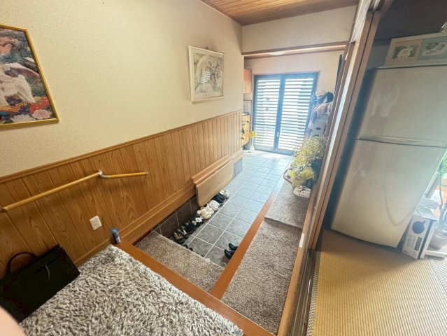 筑西市徳持　中古戸建の玄関
