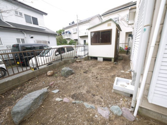 【庭】 | 山武郡九十九里町粟生　中古戸建 | 4LDK  九十九里海岸まで車約8分　閑静な分譲地内 倉庫付き  庭に駐車場新設スペースあり