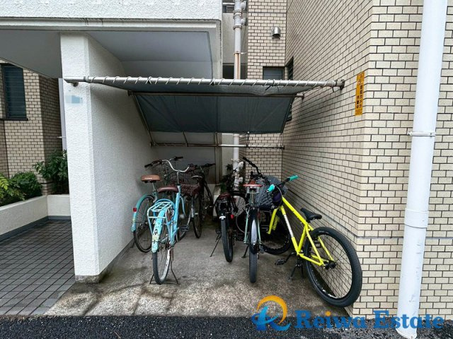 フドウ茅ヶ崎ハイツの駐輪場