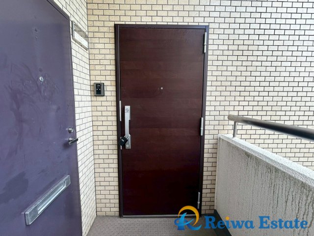 フドウ茅ヶ崎ハイツの玄関