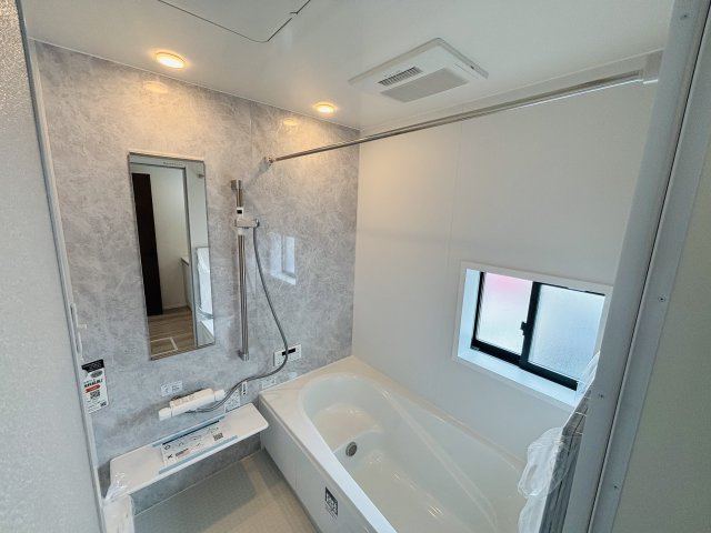 GRAFARE瀬戸市山の田町｜名古屋市の戸建ならホームアップの浴室|浴室乾燥機付きで雨の日のお洗濯もラクラク♪