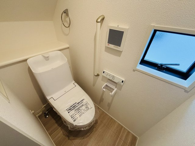 GRAFARE瀬戸市山の田町｜名古屋市の戸建ならホームアップのトイレ|シャワートイレ