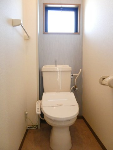 ハイカムールあすかBのトイレ