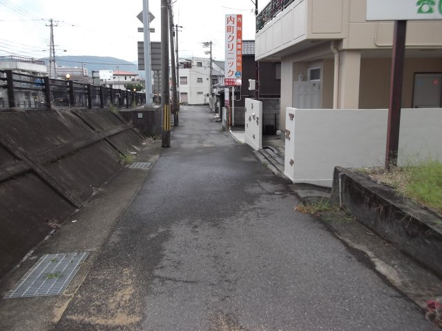 【前面道路含む現地写真】 | 洲本市炬口　中古住宅