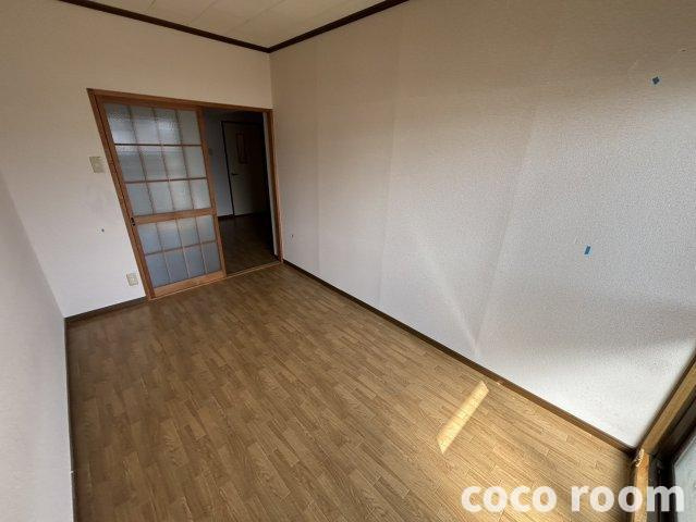 ぱ～くたうんルナⅡの居間・リビング