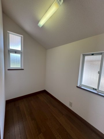 狭山市柏原中古戸建の洋室