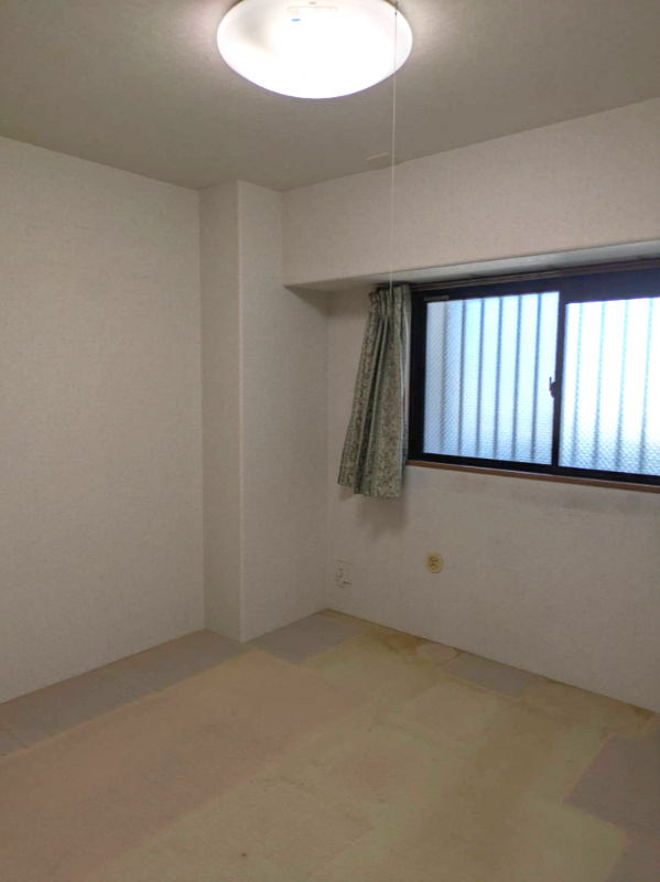 サーパス医大前第2の洋室