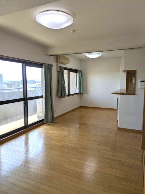 サーパス医大前第2の居間・リビング