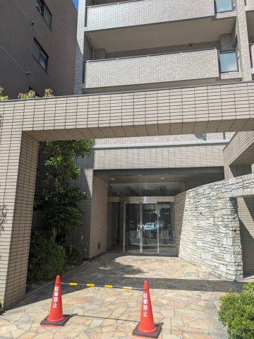 サーパス医大前第2のエントランス