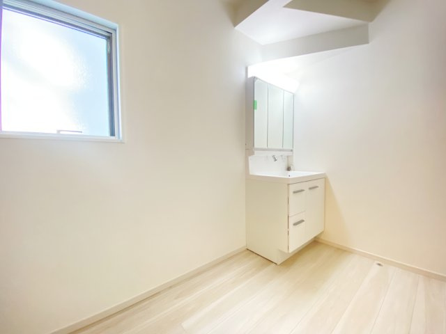 『八王子市新築戸建て』八王子市長房町268【仲介手数料無料】　４期の洗面所|～仲介手数料無料☆八王子ひなた不動産～　八王子市長房町　新築戸建て