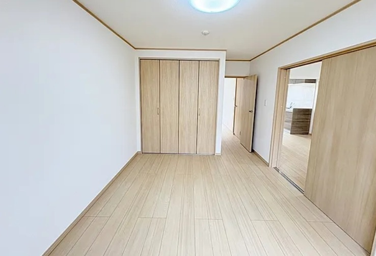 大宮七里グリーンハイツ6号棟の洋室|ゆったりした洋室です