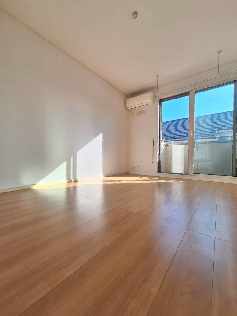 ＯＺ吉祥寺の居間・リビング|★きれいなフローリングのお部屋です★