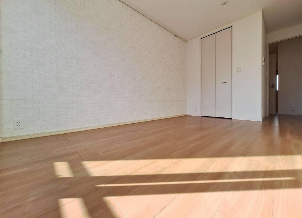 ＯＺ吉祥寺の居間・リビング|★ゆとりのある洋室★