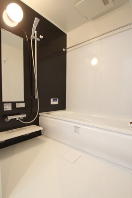 【浴室】 | プレジール下大利 弐番館 | 一坪風呂/追い焚き給湯・浴室換気乾燥機
