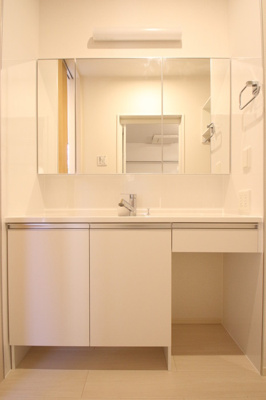 【独立洗面台】 | プレジール下大利 弐番館 | 洗面化粧台