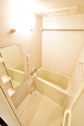 S-RESIDENCE難波Brillerの浴室