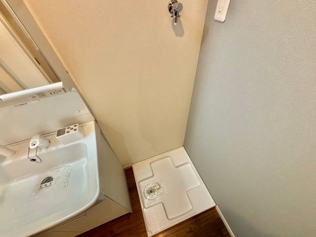 ＫＯＫＯＰＥＬＬＩ花田の洗面所