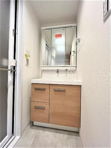 多摩市諏訪４丁目の中古マンションの独立洗面台