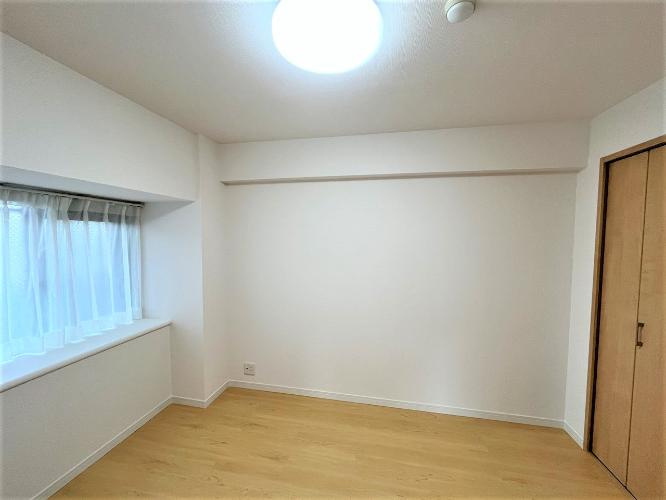 多摩市諏訪４丁目の中古マンションの洋室