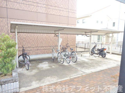 【その他共用部分】 | ソレアード | 駐輪場