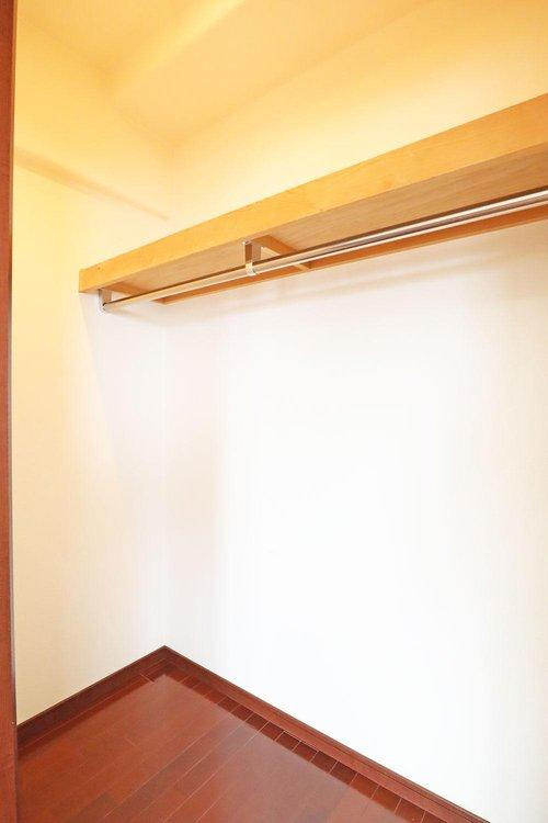 アルファステイツ五軒邸の収納|洋室 6.4帖 WIC