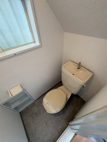 中藤貸家のトイレ