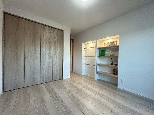 【価格改定】南円明寺ヶ丘団地14棟の洋室|洋室（約6.6帖）は、主寝室としてご使用いただけます。