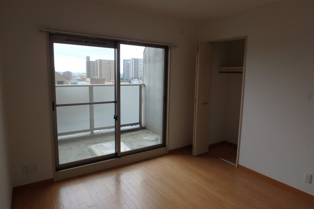 サンライズエモトの設備|別部屋同間取りのお写真となります。参考にご覧くださいませ。