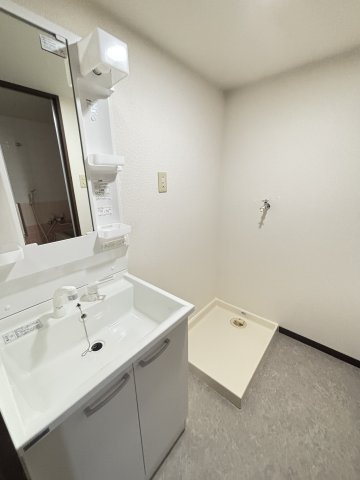 アルトラマンション　B棟