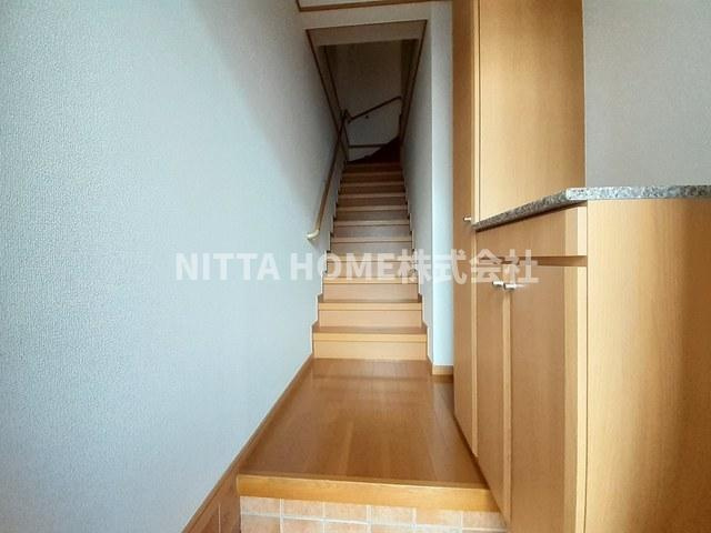 ウィル　ヴェスティージ　壱番館の玄関|シューズボックスがついている玄関です◎