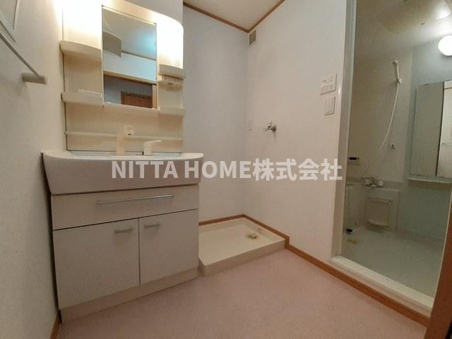 ウィル　ヴェスティージ　壱番館の洗面所|独立洗髪洗面台がついていますよ★