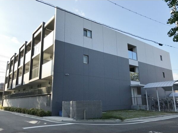 メゾンアイカの外観