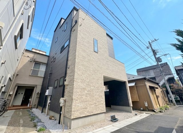 豊島区南池袋4丁目 限定1棟の前面道路含む現地写真|西側約4.0ｍ公道に面する整形地で
敷地北側は隣地通路につき角地感覚の開放感あふれる立地