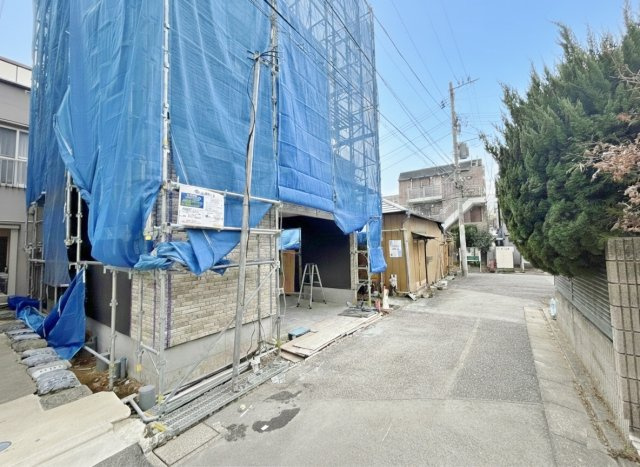 豊島区南池袋4丁目 限定1棟の外観|「東池袋」駅徒歩1分の好立地♪　
LDK19.4帖+4部屋+カースペース
広々ルーフバルコニー付き