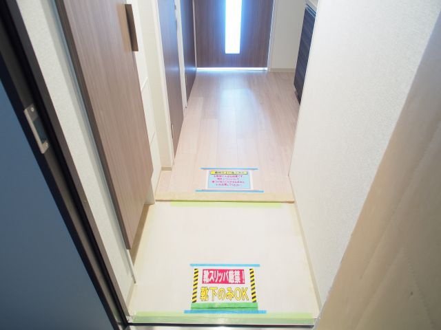 エスリード難波グレイスの玄関